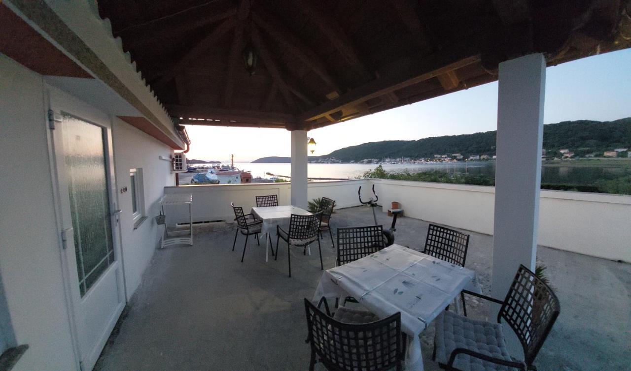Gvacic House Apartment Supetarska Draga Ngoại thất bức ảnh