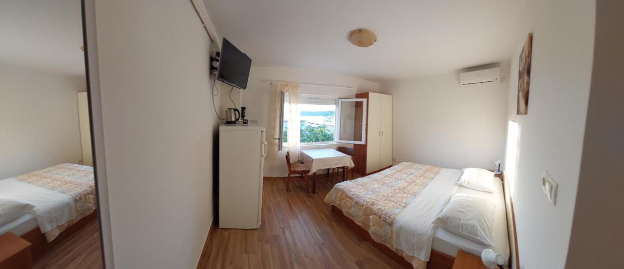 Gvacic House Apartment Supetarska Draga Ngoại thất bức ảnh