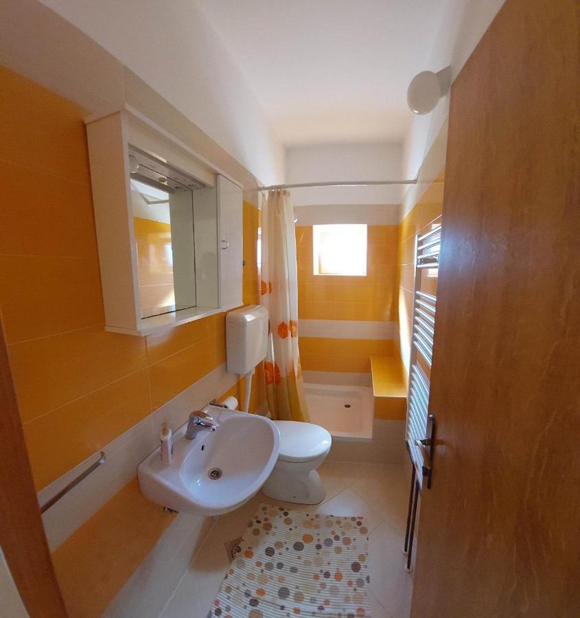 Gvacic House Apartment Supetarska Draga Ngoại thất bức ảnh