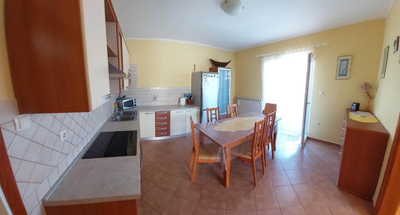 Gvacic House Apartment Supetarska Draga Ngoại thất bức ảnh