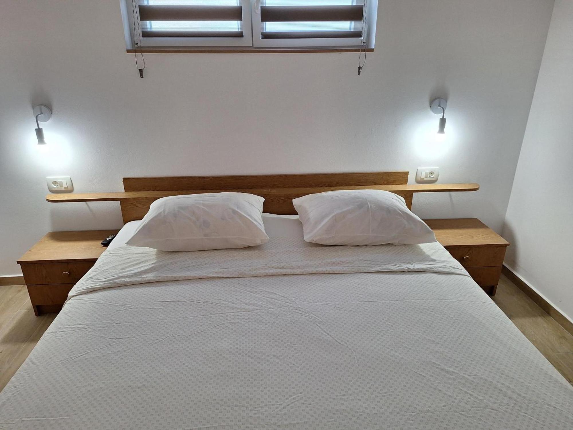 Gvacic House Apartment Supetarska Draga Ngoại thất bức ảnh