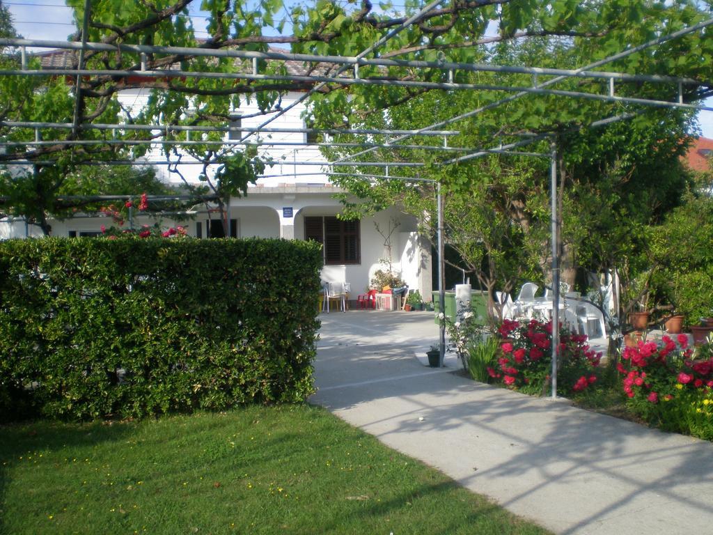 Gvacic House Apartment Supetarska Draga Ngoại thất bức ảnh